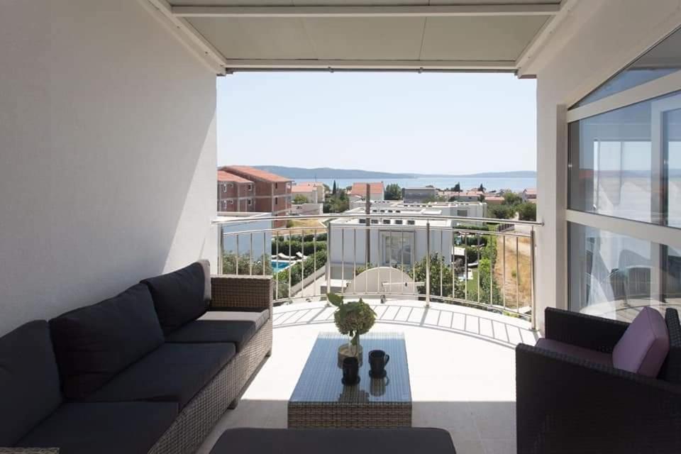 Apartman Luis Light Apartment Kastela Bagian luar foto